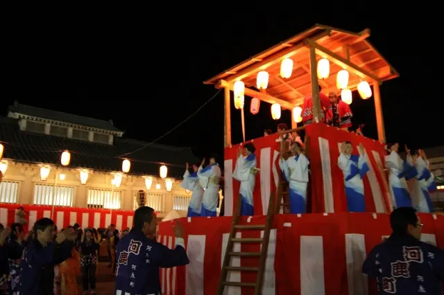 こいこい祭 — 山中節を踊る芸妓衆