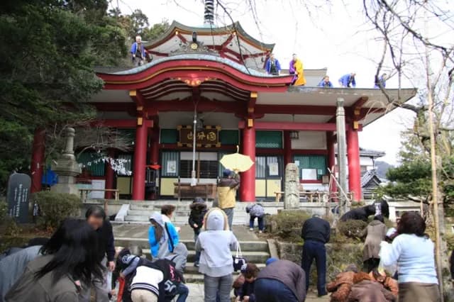 山中温泉の寺で行われる法要