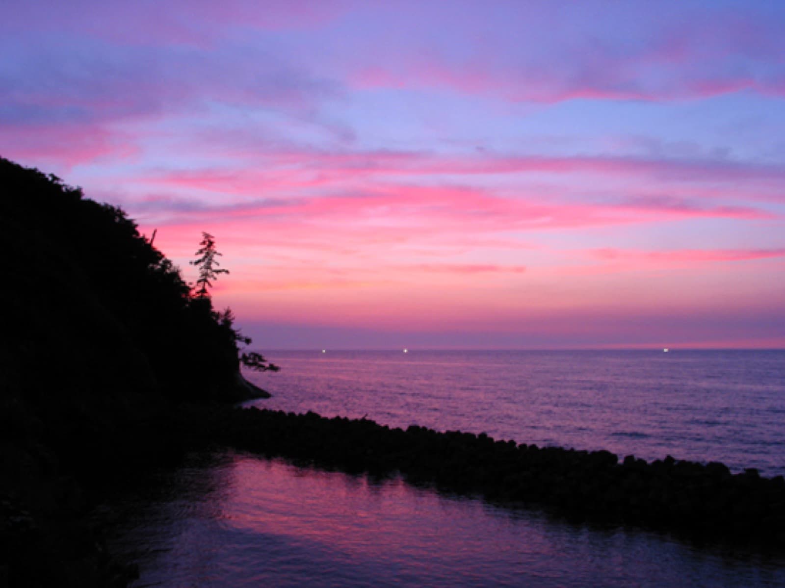 加賀海岸の夕焼け空と日本海